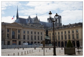 20150406-05 0210-Reims Place Royale et cathedrale