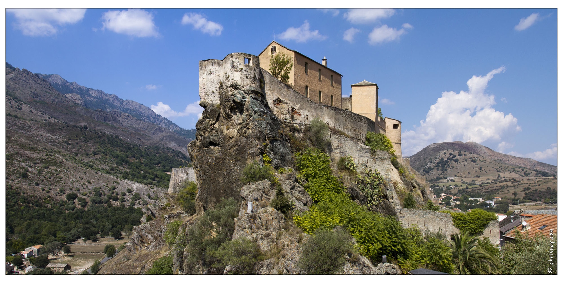 20120910-020_6126-Corse_Corte__pano.jpg