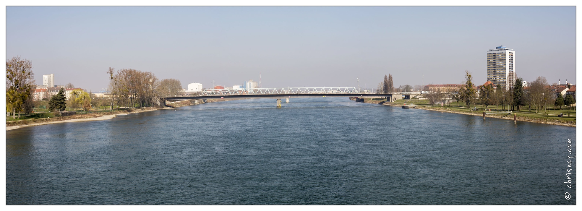 20140312-11_8291-Strasbourg_Le_Rhin_et_Kehl__pano.jpg