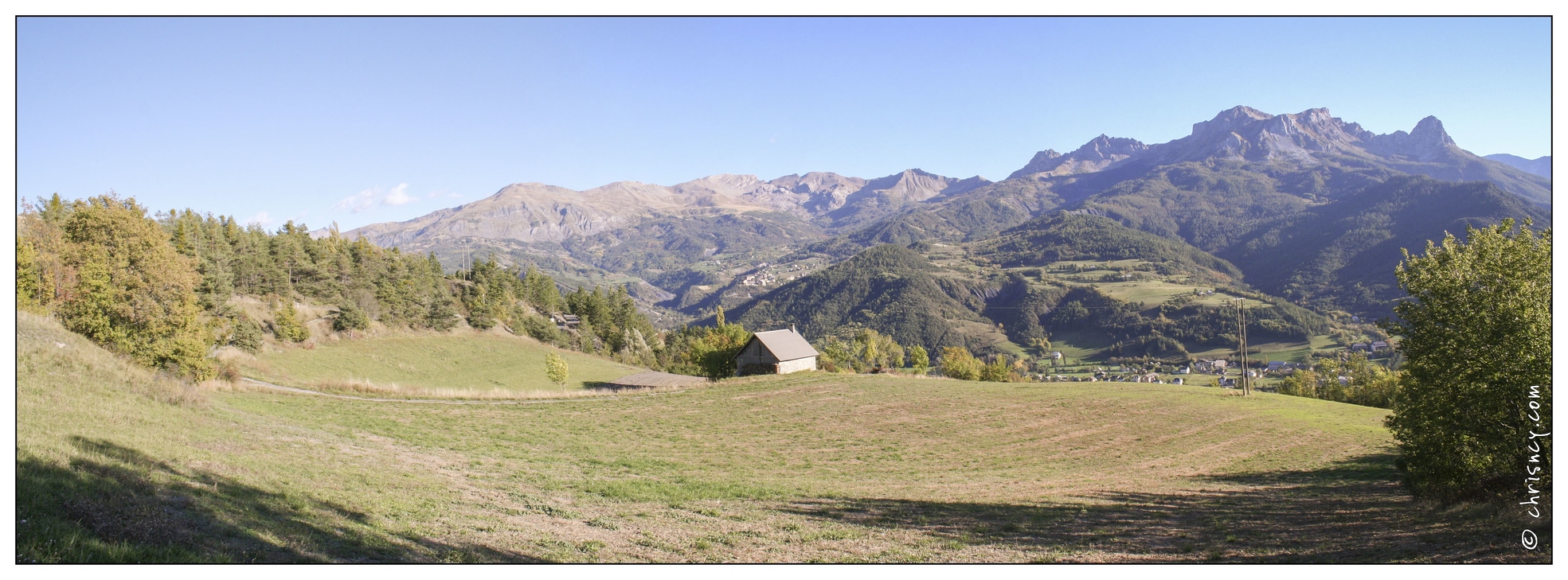 20061007-0090_3077-Le_Mercantour_vu_du_Gite_pano.jpg