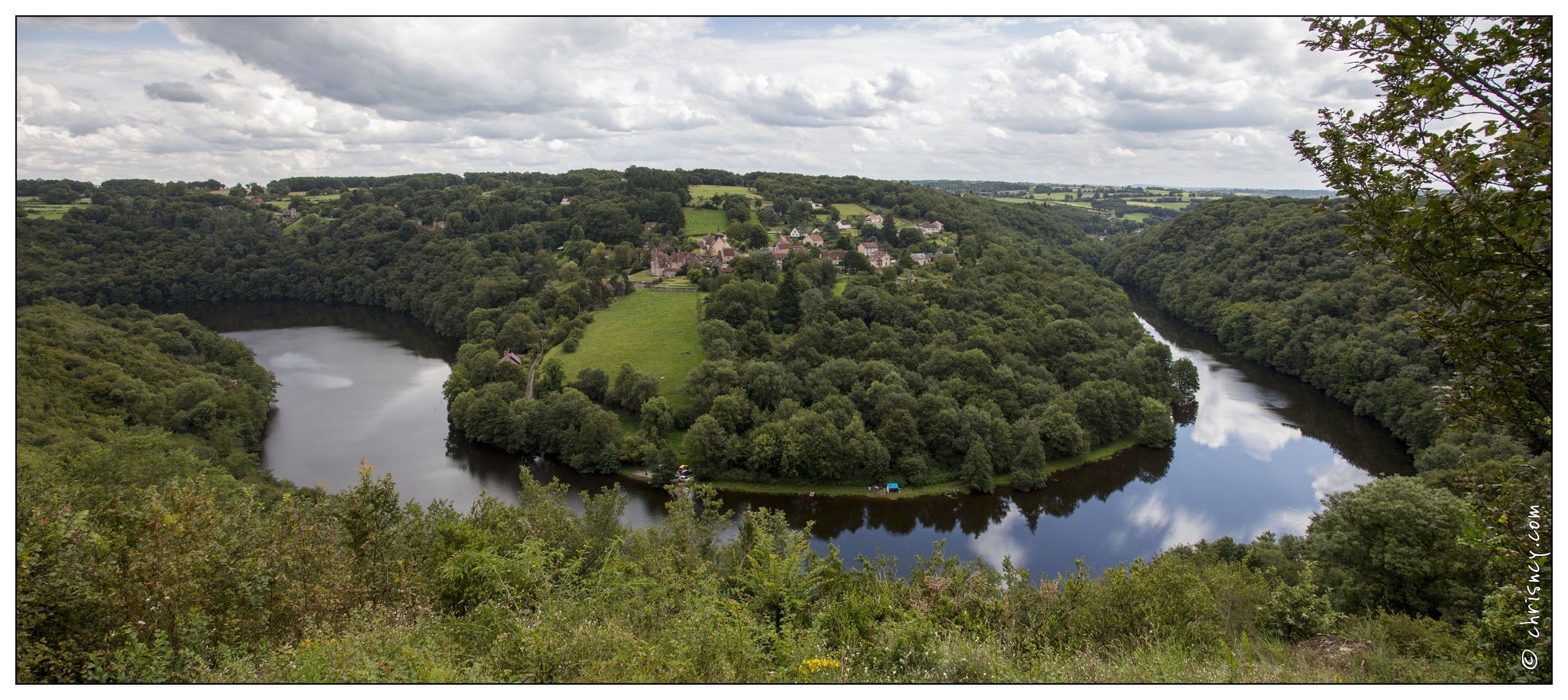 20140820-081 4952-Ceaulmont la boucle du pin pano - 20140820-081_4952-Ceaulmont_la_boucle_du_pin__pano.jpg 20140820-081_4952-Ceaulmont_la_boucle_du_pin__pano.jpg