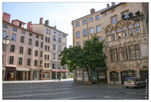 20070624-183 5950-Vieux Lyon place du change w