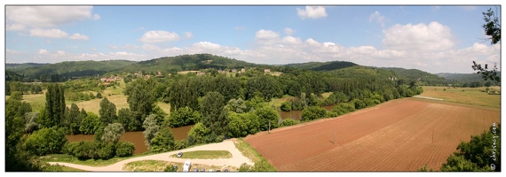 20080612-34 0132-Maison forte Reignac pano