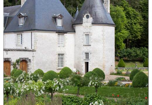 20090611-04 2327-Chateau et jardin de la Chatonniere