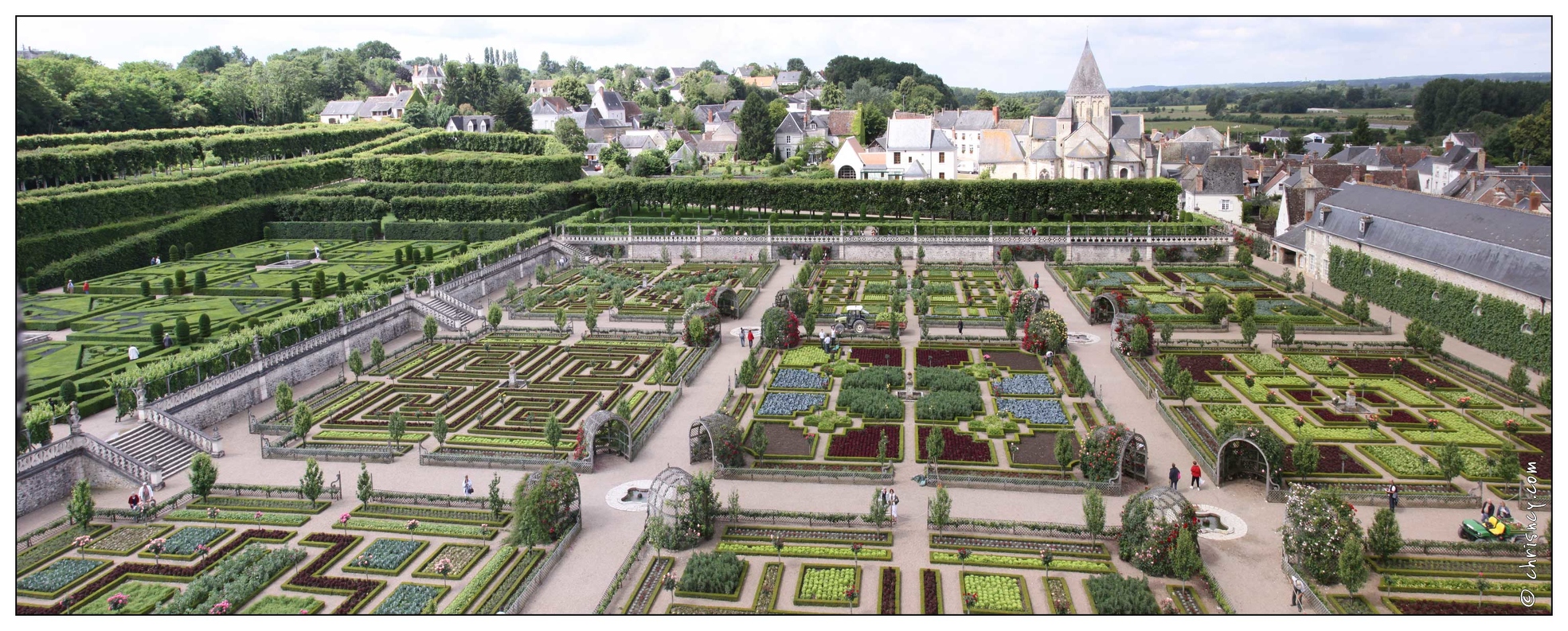 20090611-19_2237-Villandry_pano.jpg