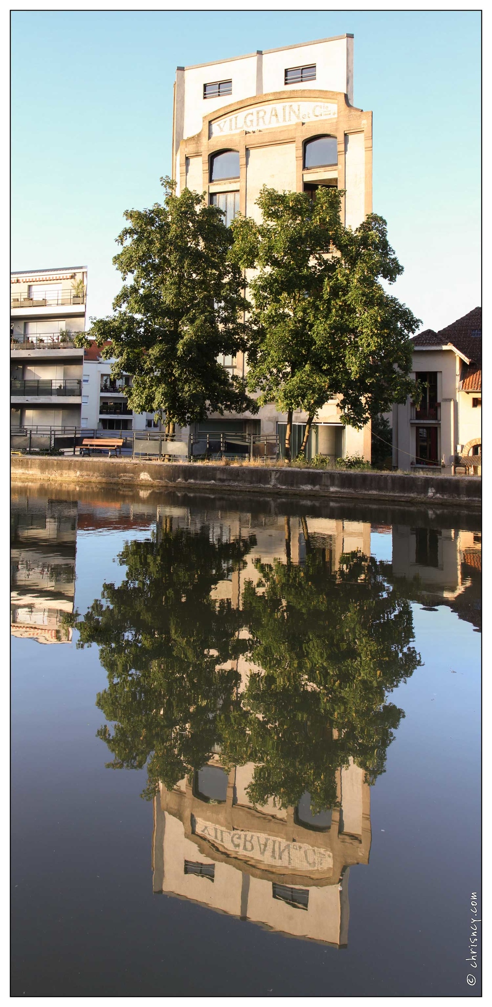 20100715-5056-Canal_pano.jpg