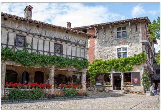 20100815-6740-Perouges