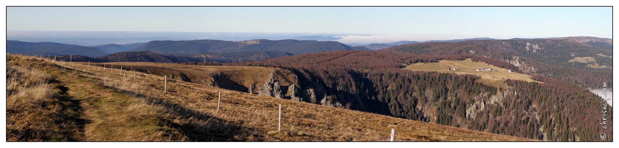 20111111-09_8149-Vosges_au_dessus_des_nuages_pano.jpg