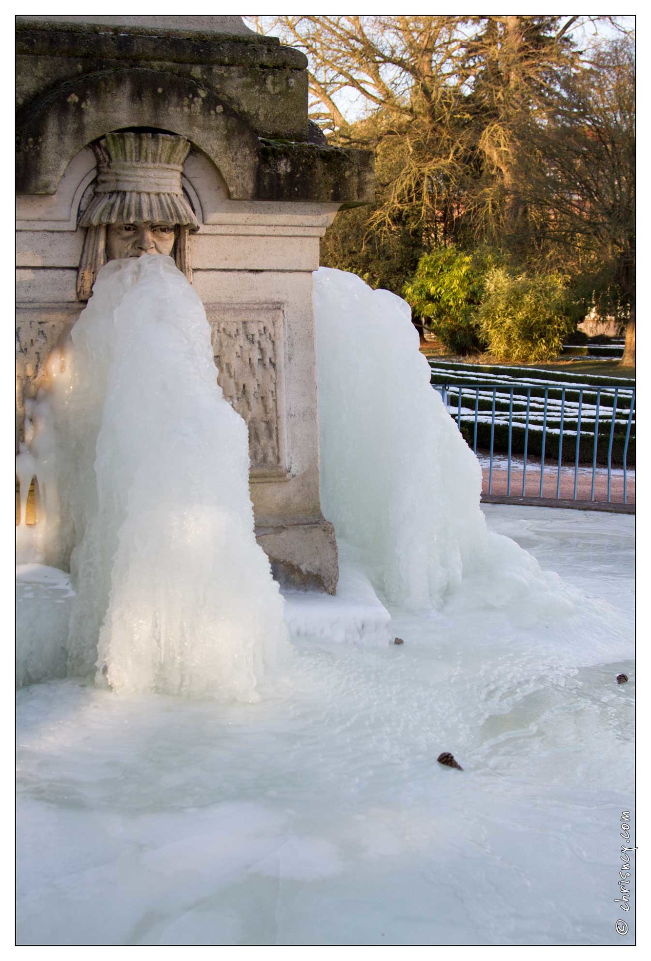 20120212-8451-Fontaine_Crevaux.jpg