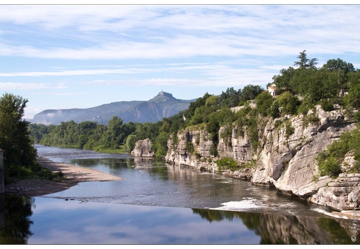 20120611-01 3396-Au pont de Ruoms vue sur Sampzon