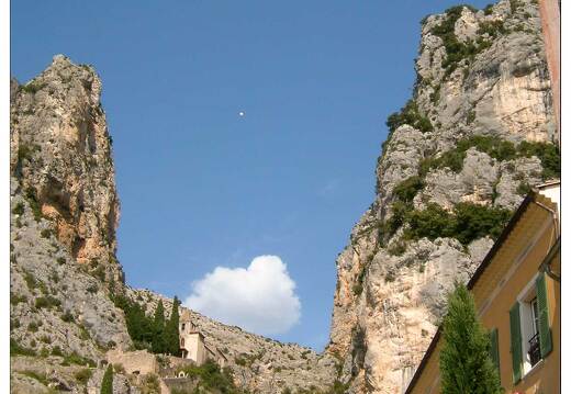 20020819-0331-Moustiers Ste Marie ND de Beauvoir