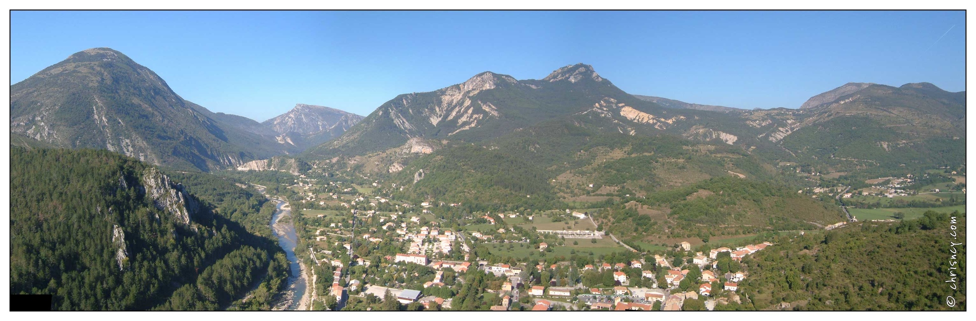 20020821-0451-Castellane_et_ND_du_Roc_pano.jpg