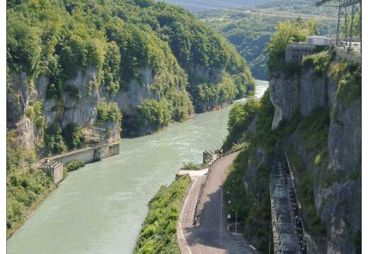 20020828-0722-Barrage de Genissiat