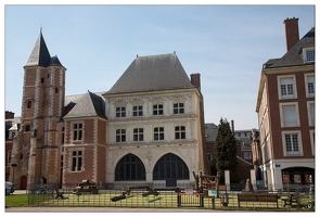 20150407-70 0433-Amiens Logis du roi Maison du sagittaire