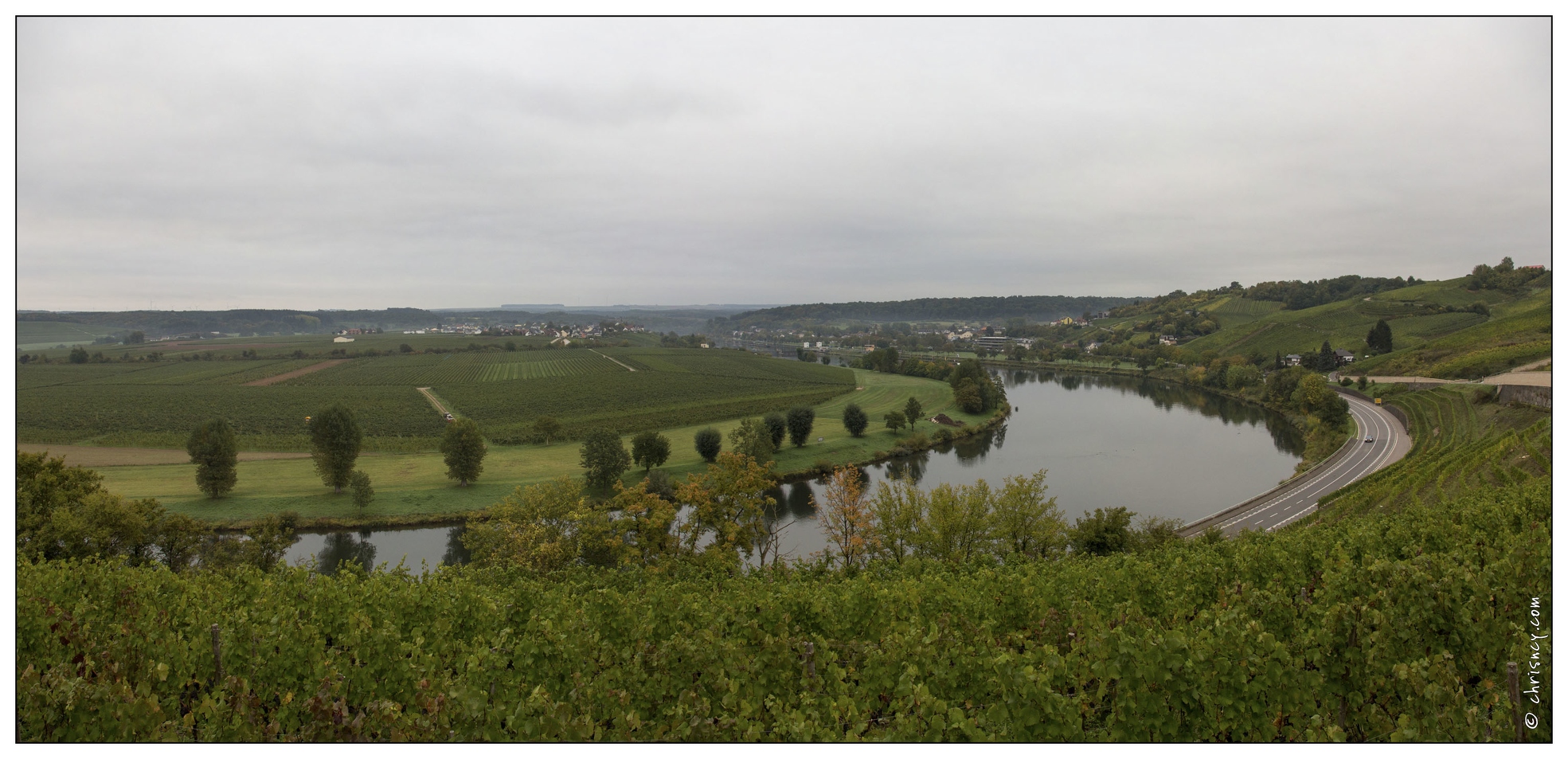 20151005-006_3244-Vallee_de_la_moselle_Huetterluehle_pano.jpg