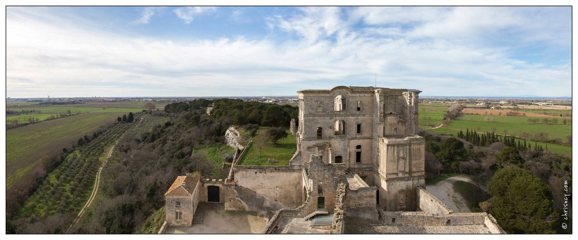 20160123-38_6767-Arles_Abbaye_de_Montmajour_vue_de_la_Tour_Pons_de_l'Orme_pano.jpg