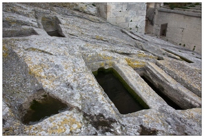20160123-52 6785-Arles Abbaye de Montmajour Tombes rupestres