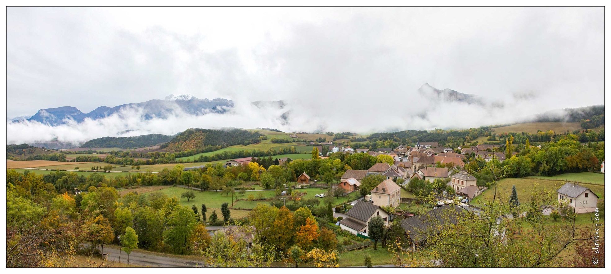 20161017-07_4967-Saint_Maurice_en_Trieves_pano.jpg