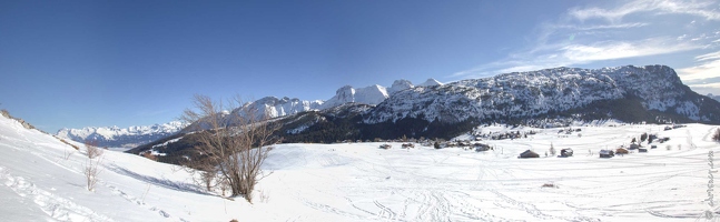 20170213-41 6841-Au plateau de Solaison Vue sur la chaine du Bargy pano