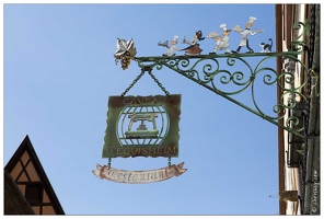 20170406-102 7371-Eguisheim Place du Chateau Enseigne