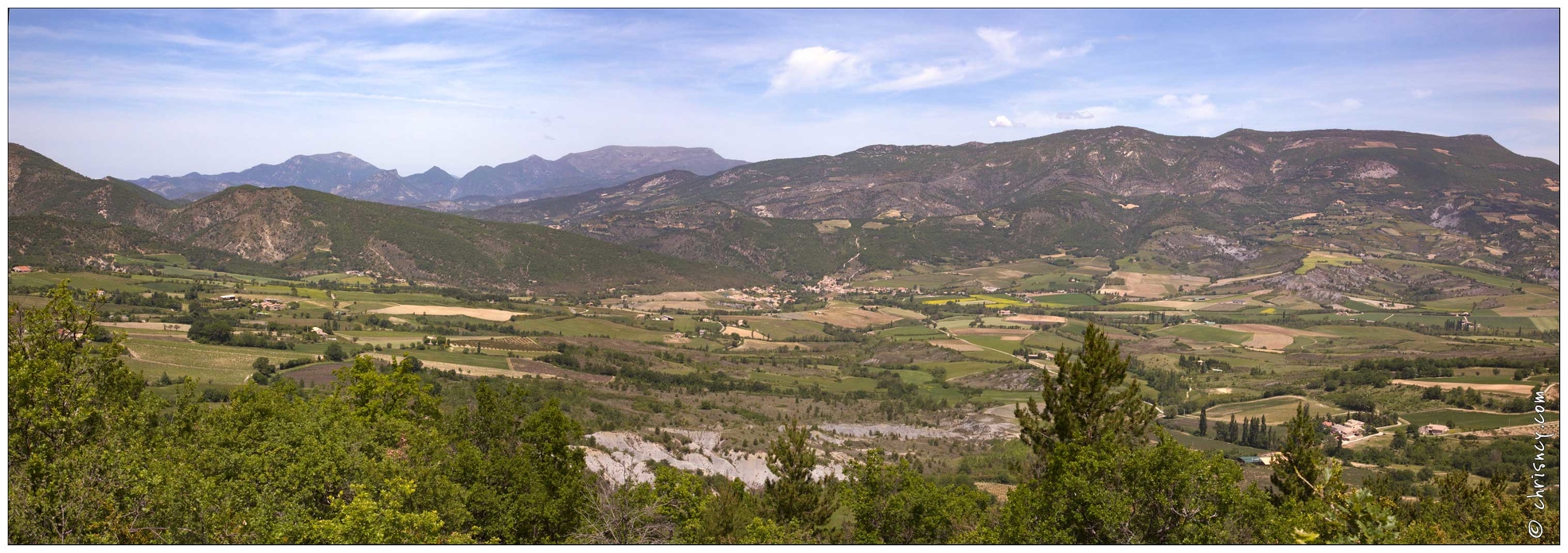 20170523-19 0487-Col d'Ey vue sur vallee de l'Ennuye et Sainte Jalle pano - 20170523-19_0487-Col_d'Ey_vue_sur_vallee_de_l'Ennuye_et_Sainte_Jalle_pano.jpg 20170523-19_0487-Col_d'Ey_vue_sur_vallee_de_l'Ennuye_et_Sainte_Jalle_pano.jpg