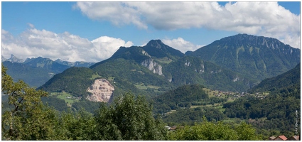 20170812-65 3995-Reyvroz vue sur les prealpes du Chablais pano