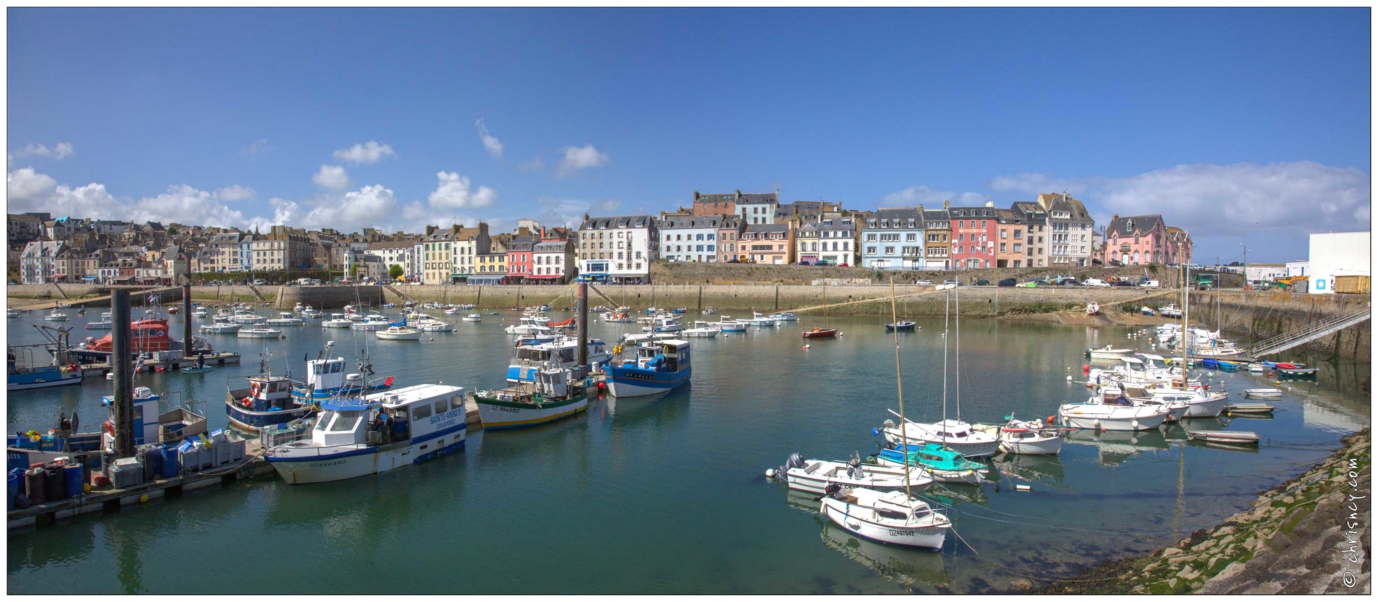 20180503-05_6697-Douarnenez_Le_Vieux_Port_pano.jpg