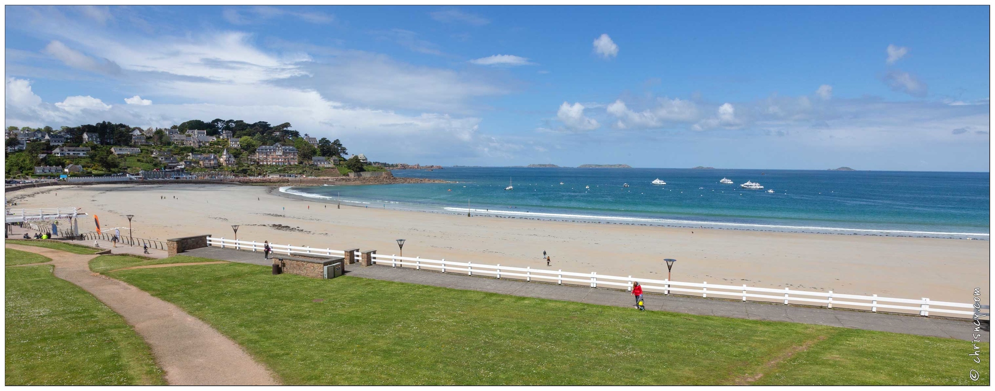 20180513-036_8240-Perros_Guirec_Plage_de_Trestraou_pano.jpg