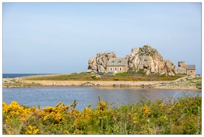 20180518-048 8837-Plougrescant La maison entre deux rochers