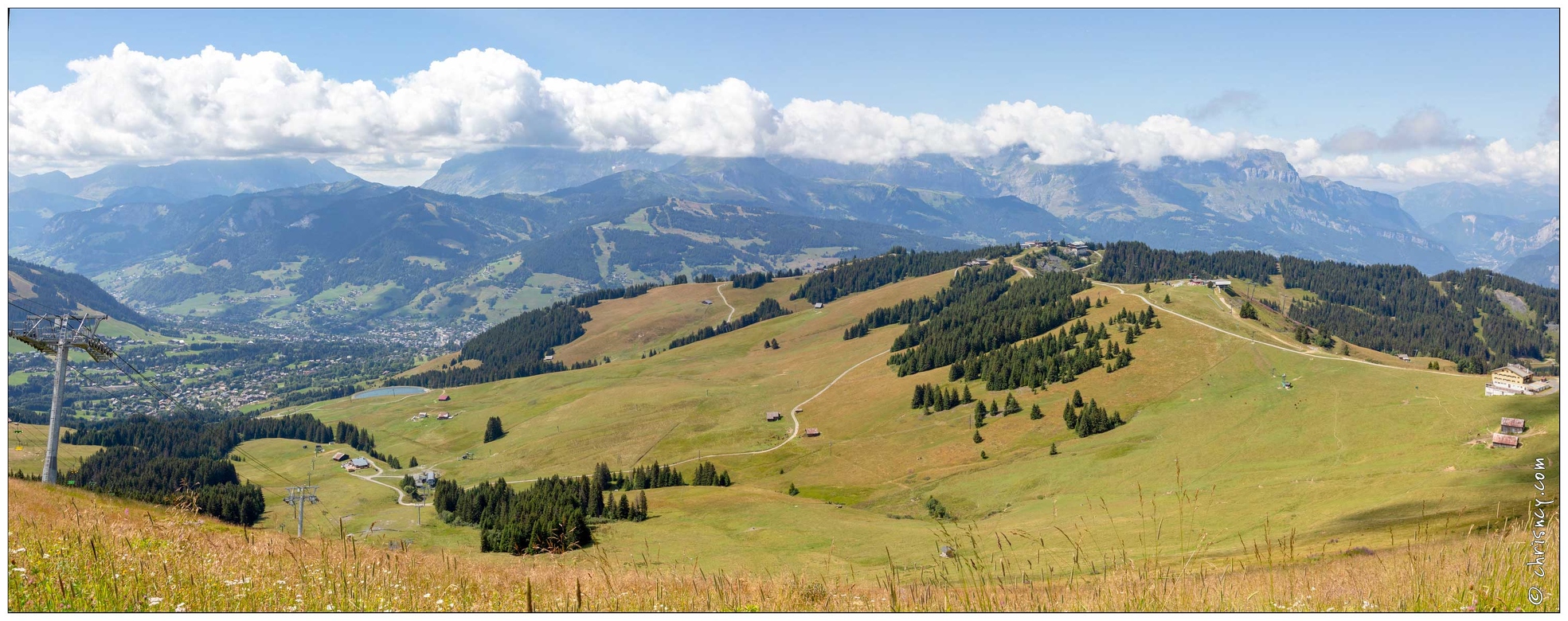 20180815-045_2581-Au_Mont_Joux_Vue_Aravis_pano.jpg