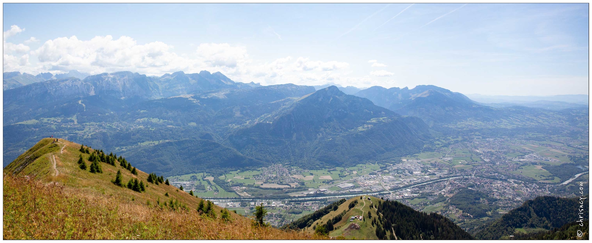 20180816-034_2654-Rando_Le_Mole_Vue_Thuet_a_La_Roche_pano.jpg