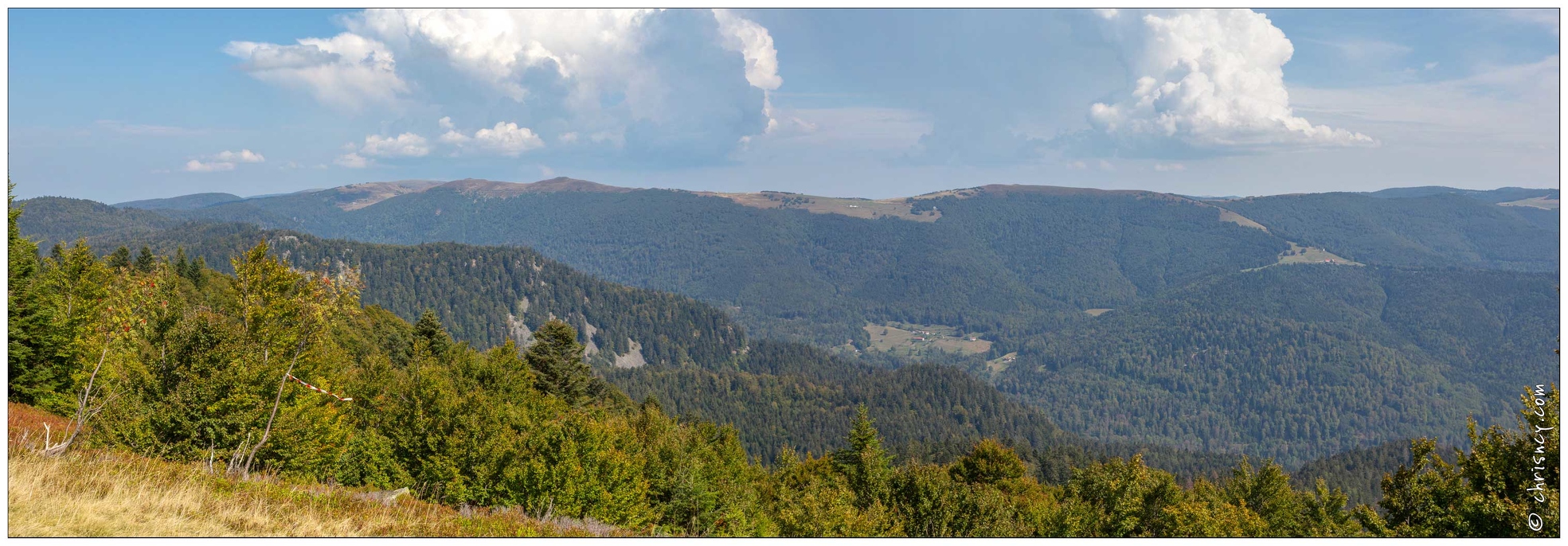 20180918-006 2829-Au Grand Ventron vue sur les cretes pano - 20180918-006_2829-Au_Grand_Ventron_vue_sur_les_cretes_pano.jpg 20180918-006_2829-Au_Grand_Ventron_vue_sur_les_cretes_pano.jpg