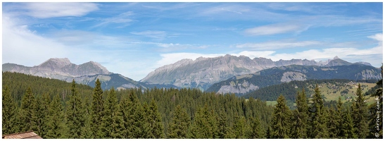 20190817-13 8007-Col des Saisies Vue Vers Le Charvin et les Aravis Pano