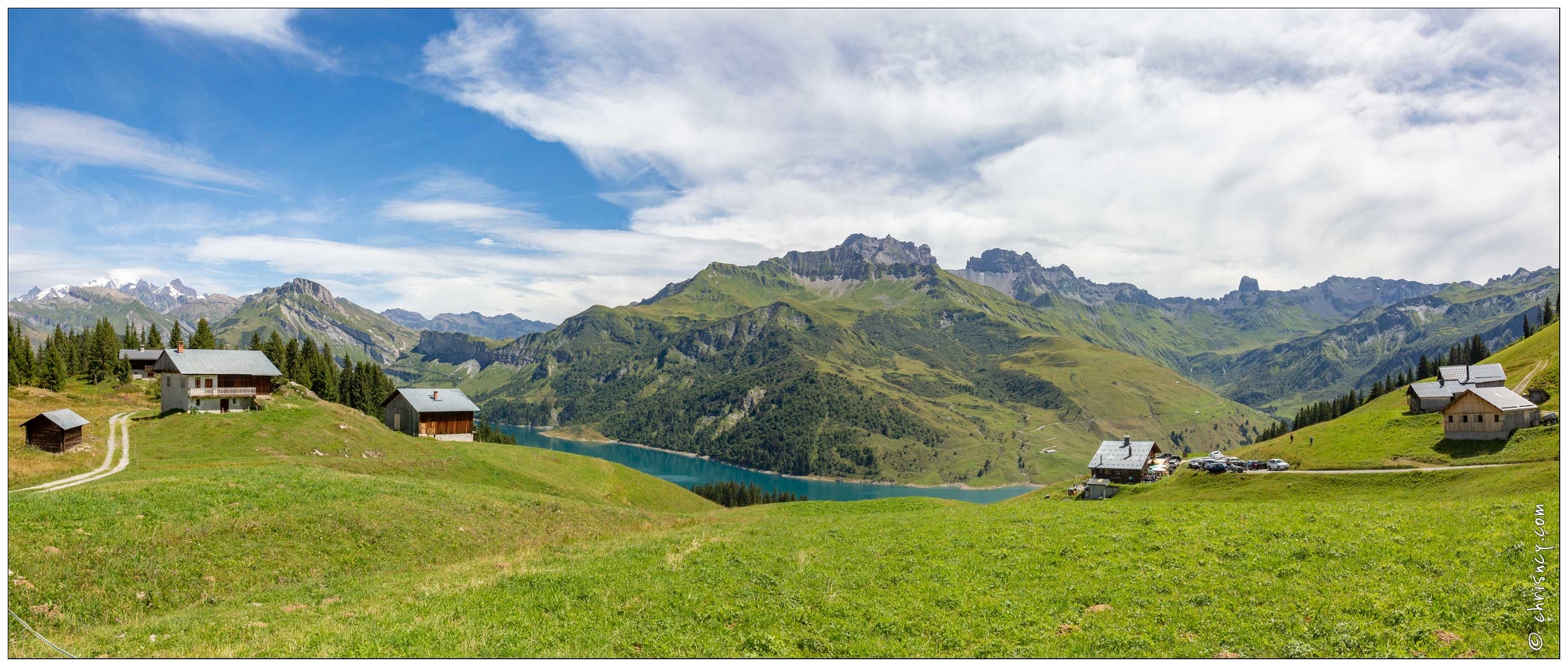 20190817-42_8048-Descente_Col_du_Pre_Aiguille_du_Grand_Fond_Pierra_Menta_Lac_Roselend_Pano.jpg