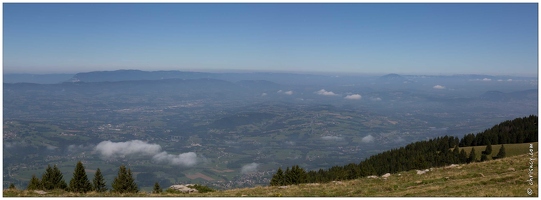 20190824-19 8526-Cret de Chatillon Semnoz Pano 2 Vue Bourget Jura