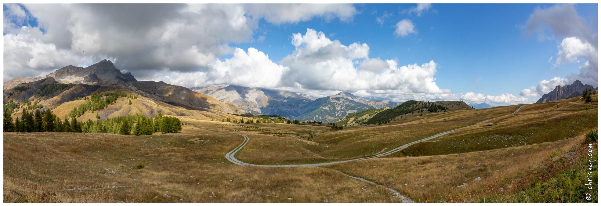 20190920-068 9291-Col des Champs Pano - 20190920-068_9291-Col_des_Champs_Pano.jpg 20190920-068_9291-Col_des_Champs_Pano.jpg