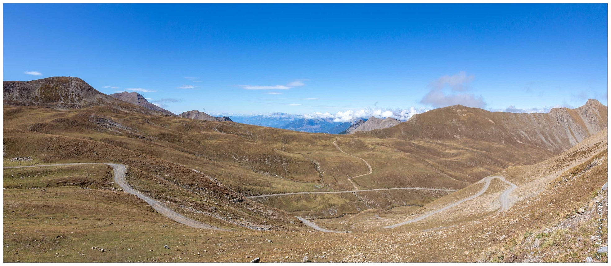 20190926-055_09790-Montee_Col_de_Parpaillon_Vue_vers_Devoluy_et_Ecrins_Pano.jpg