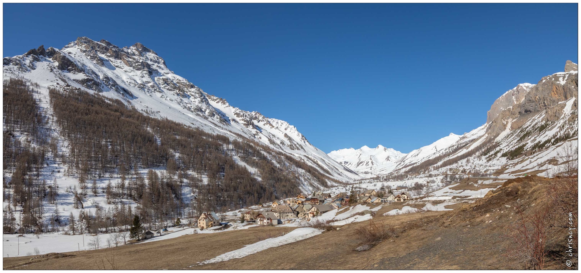 20200218-1053-Col_du_Lautaret_Le_Lauzet_Pics_de_Combeynot_Pano.jpg
