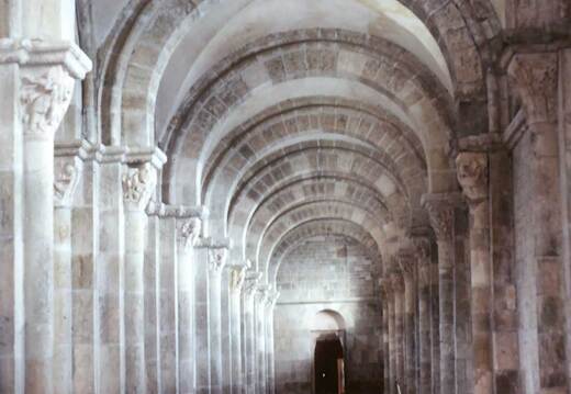 19820930-289d-Vezelay