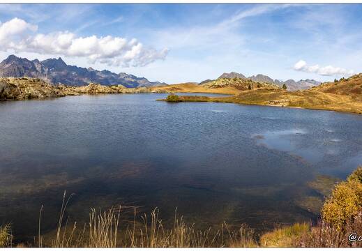 20211002-9601-L Alpe d Huez Lac Besson Pano