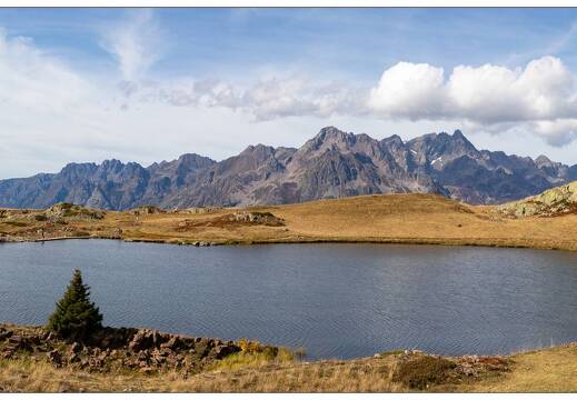 20211002-9608-L Alpe d Huez Lac Besson Pano