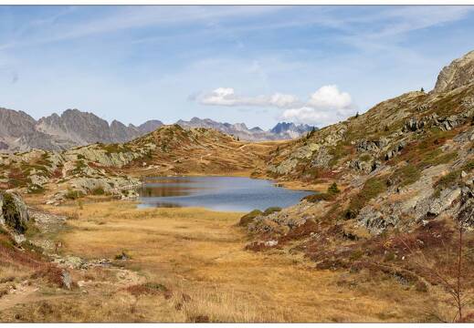 20211002-9613-L Alpe d Huez Lac Faucille Pano