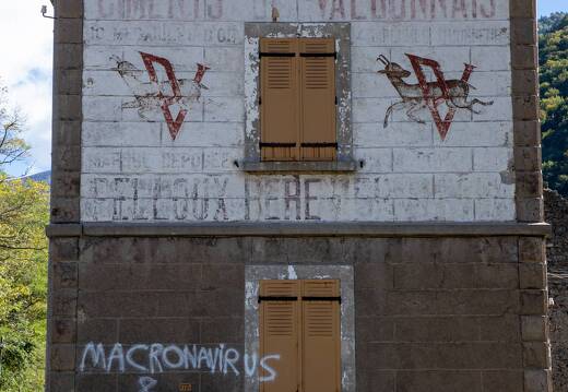 20211006-9828-Pont du Pretre Mur peint