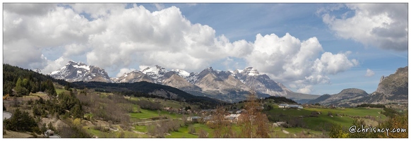 20220502-25 1300-Col de Rioupes Chaine de l'Obiou Pano