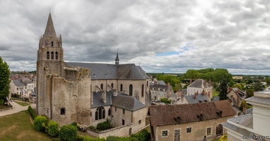 20220526-02 2498-Meung sur Loire Collegiale vue depuis le chateau Pano