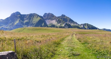 20220711-3319-Chemin col de Cenise Pointe Blanche et Jallouvre Pano