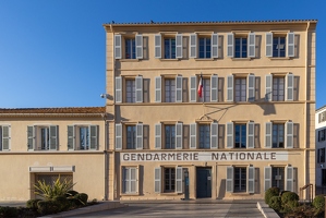 20250114-081 5464-Saint Tropez Place Blanqui Gendarmerie nationale
