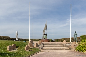 20250408-106 8123-Ouistreham Monument La Flamme