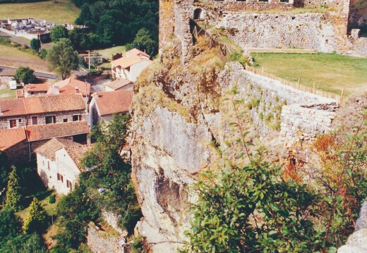 19920800-0046-Arlempdes le chateau