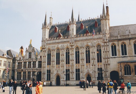 19990400-0041-Bruges hotel de ville